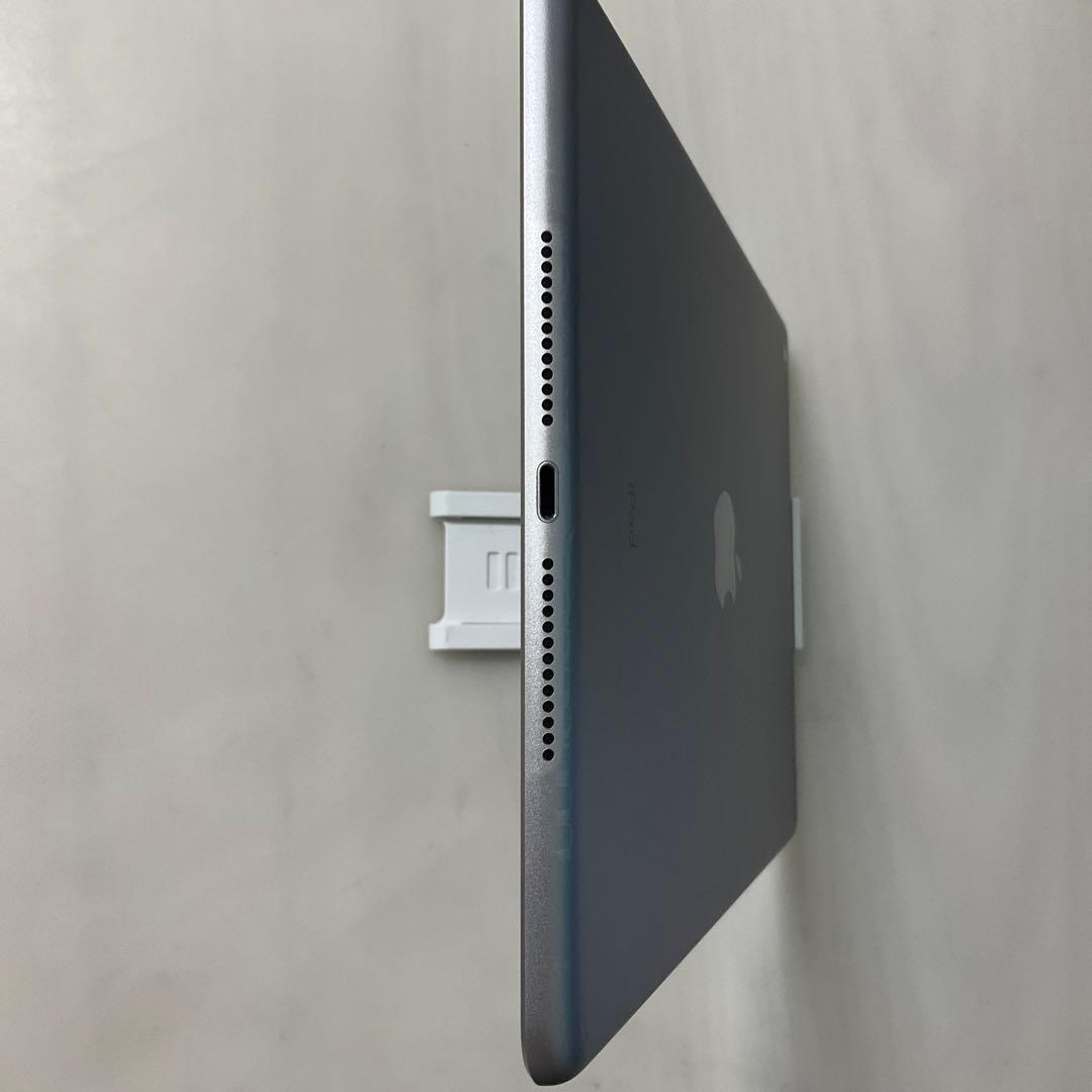 iPad 第6世代　32GB Wi-Fi 美品