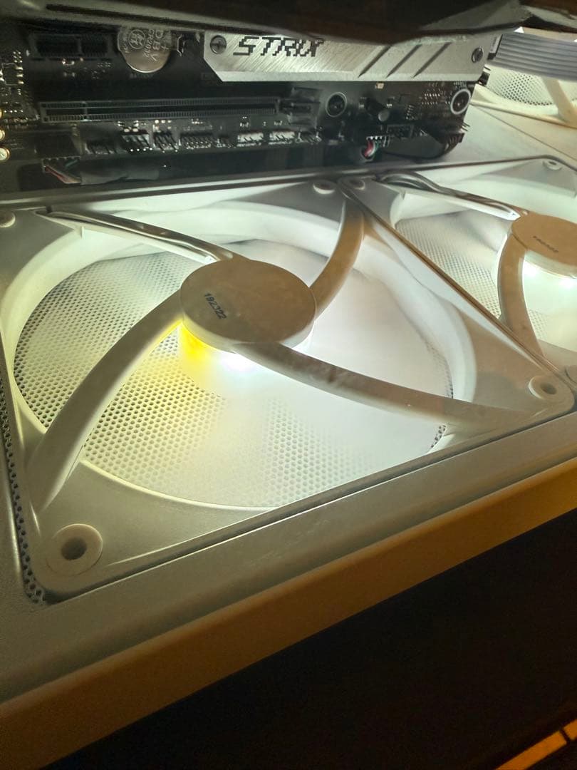 NZXT H6 FLOW RGB コントローラーファンセット