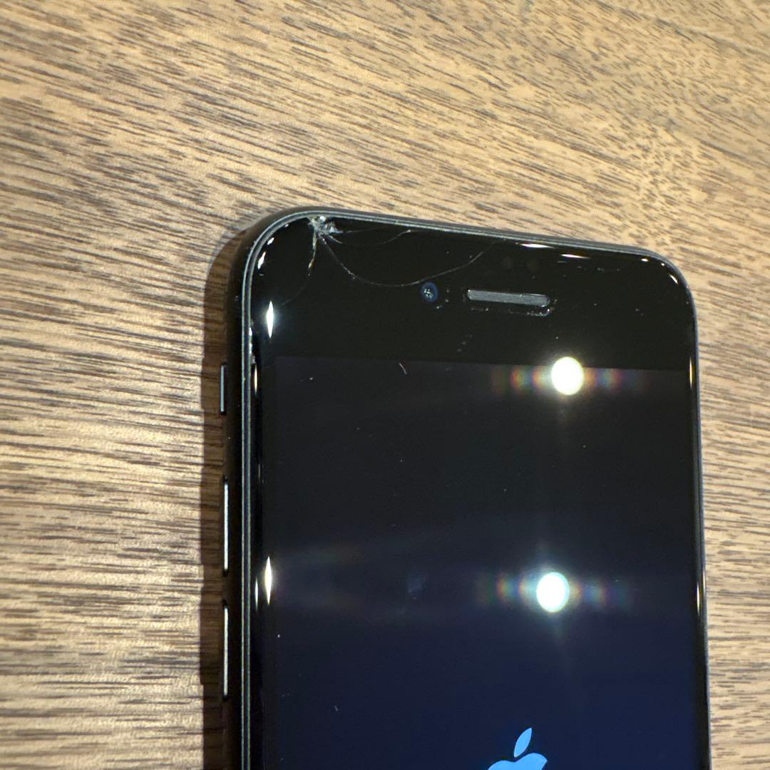iPhone SE 第2世代 128GB 画面ヒビあり 動作良好 SIMフリー