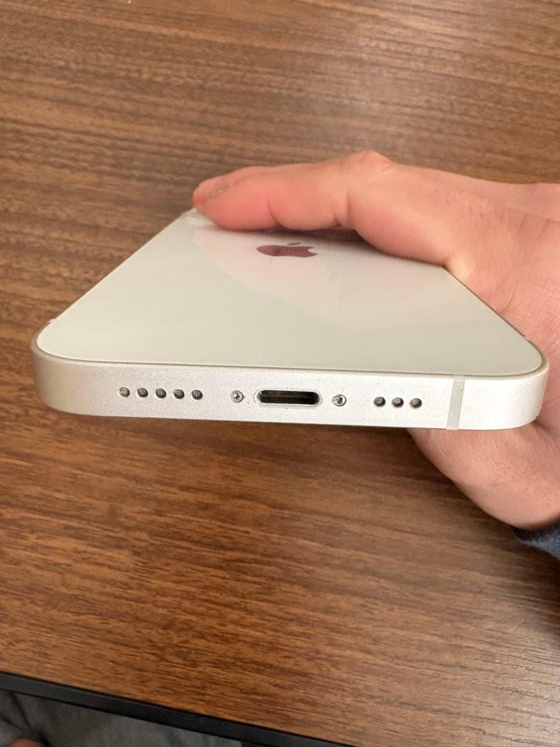 iPhone 13 ホワイト 128G 箱、充電コード、ケース付き 美品