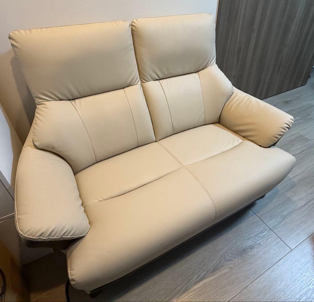 【超美品】合成皮革 2人掛けソファ(ベージュ)
