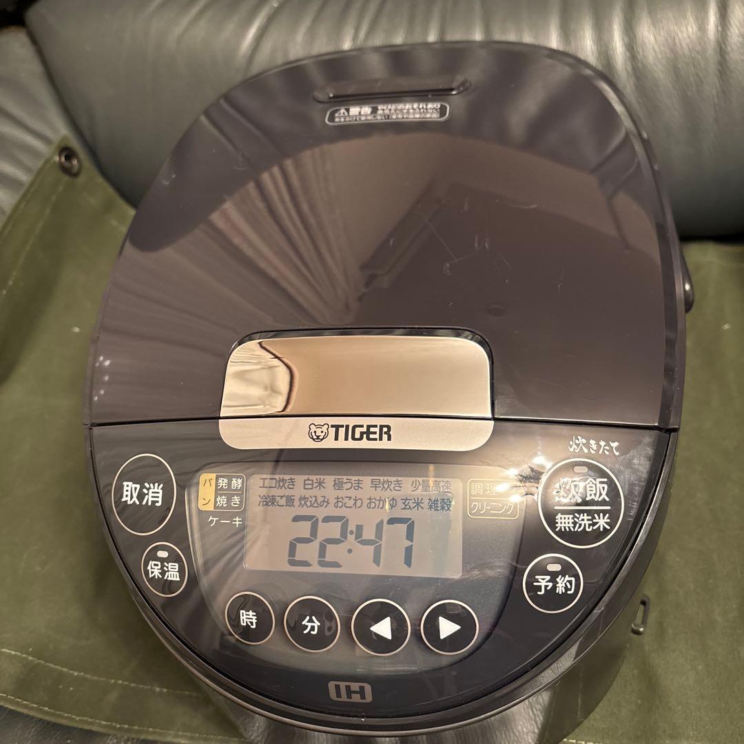 ゆ*き様 タイガーIHジャー炊飯器 JPW-Y100 ブラック2025年製use