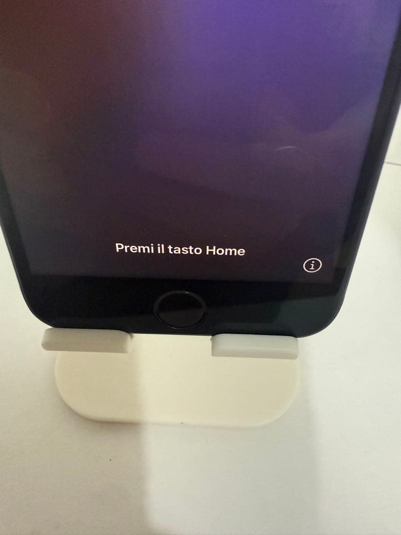 【バッテリー最大容量100%】iPhoneSE 第3世代 64GB ミッドナイト