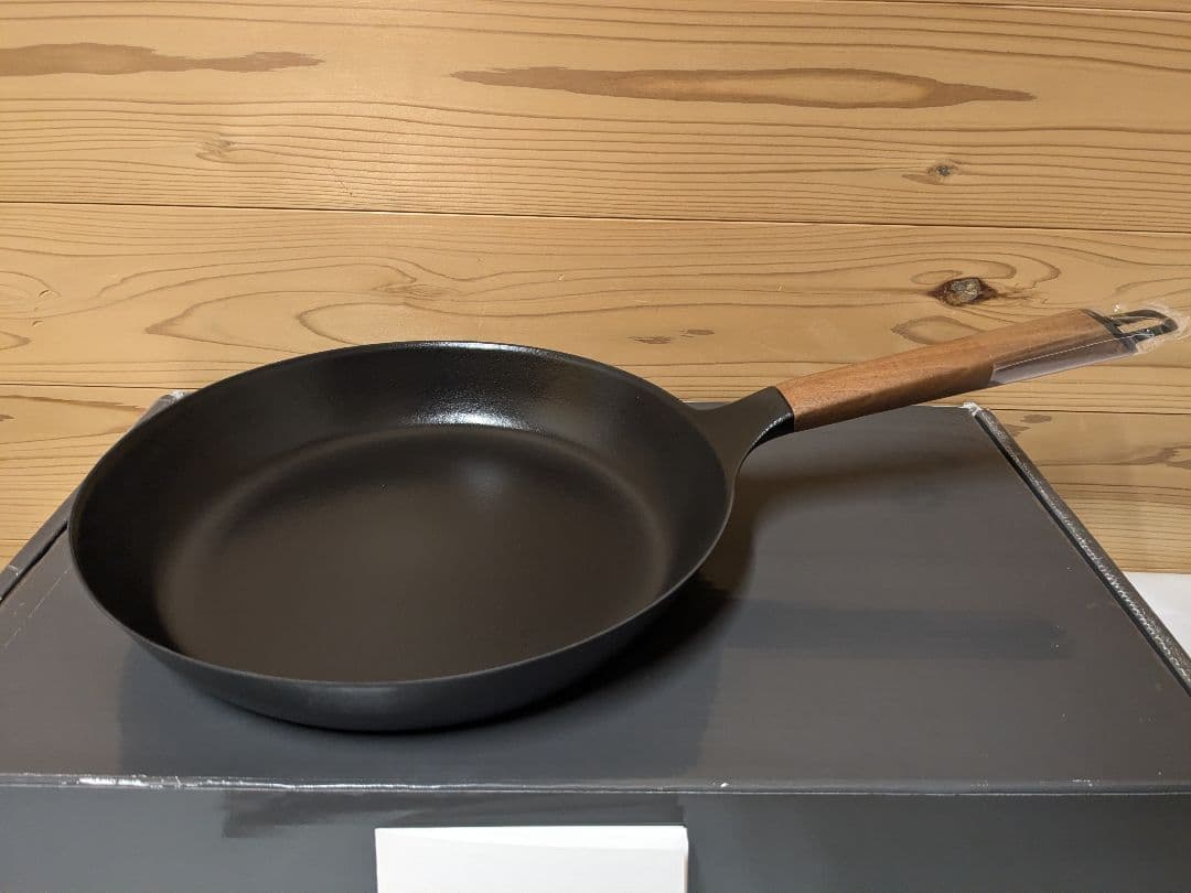 【未使用】バーミキュラ フライパン 26cm ウォールナット ガス・IH対応