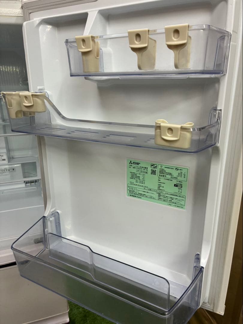 MITSUBISHI MR-CX27C ホワイト 272L 3ドア　冷蔵庫大きめ