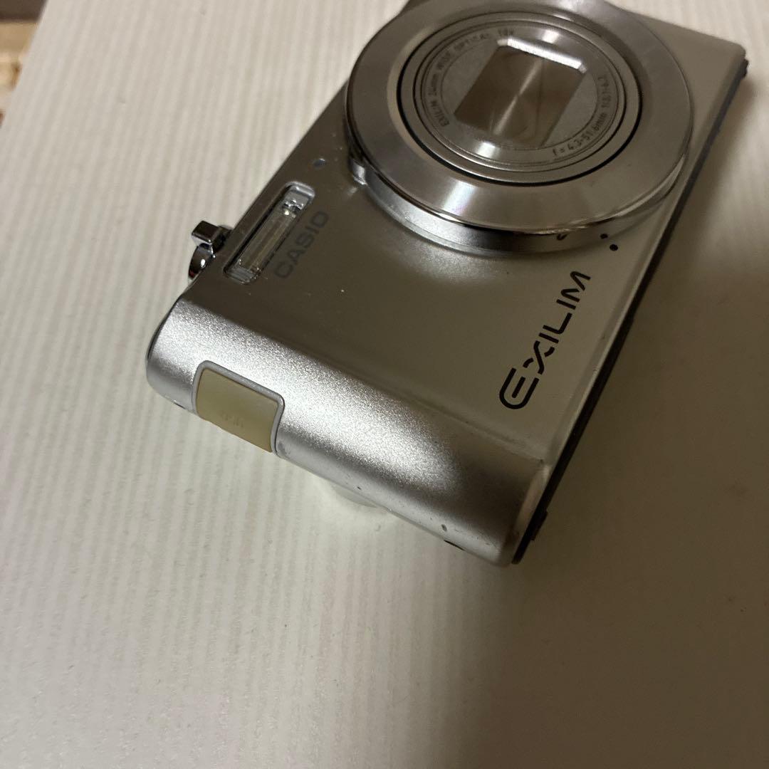 【美品】CASIO EXILIM EX-ZS180 シルバー