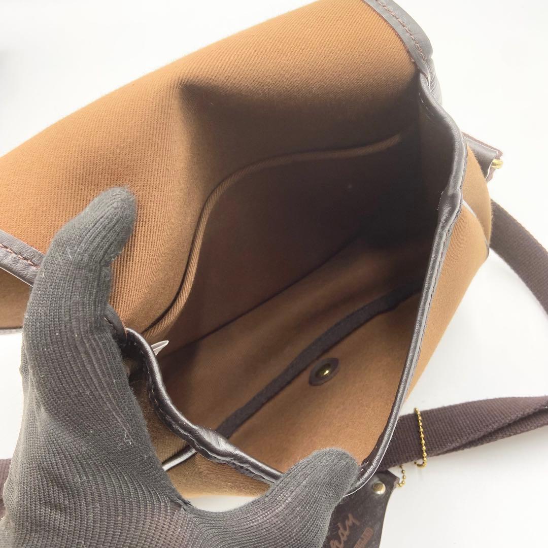 極美品　Brady AIRE ブレディ エアー　ショルダーバッグ　ブラウン