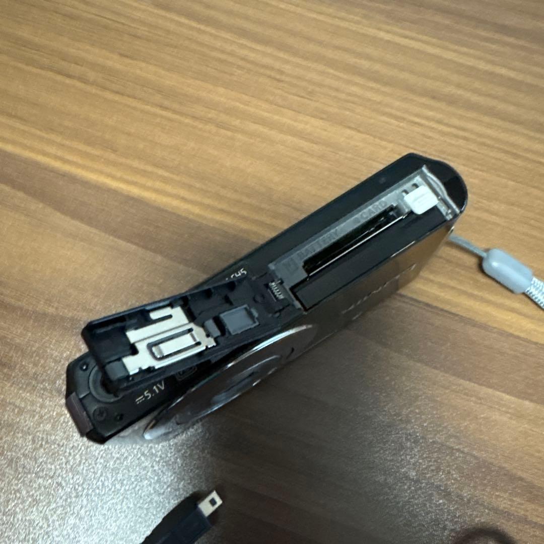 パナソニック　デジカメ　DMC-FH5