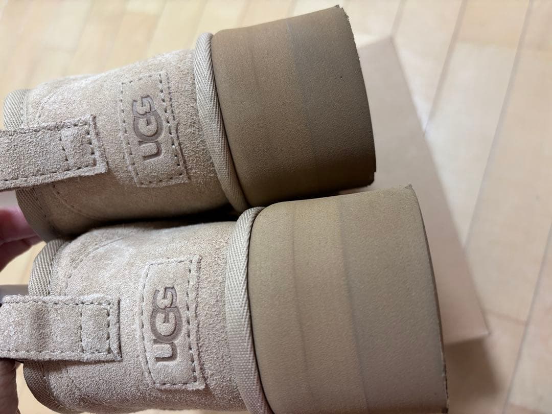 UGG PLATFORM BOOT サンド［25cm］