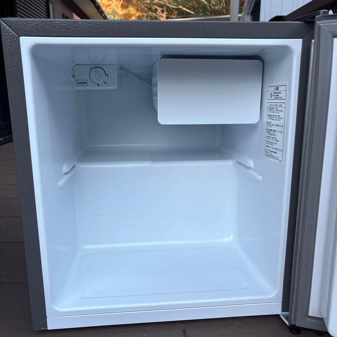 ハイセンス　小型冷蔵庫 HR-A45S 2025年製