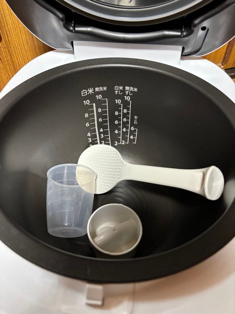 早い者勝ちTOSHIBA 真空IH炊飯器 RC-18RWA 炎匠炊き 1升炊き