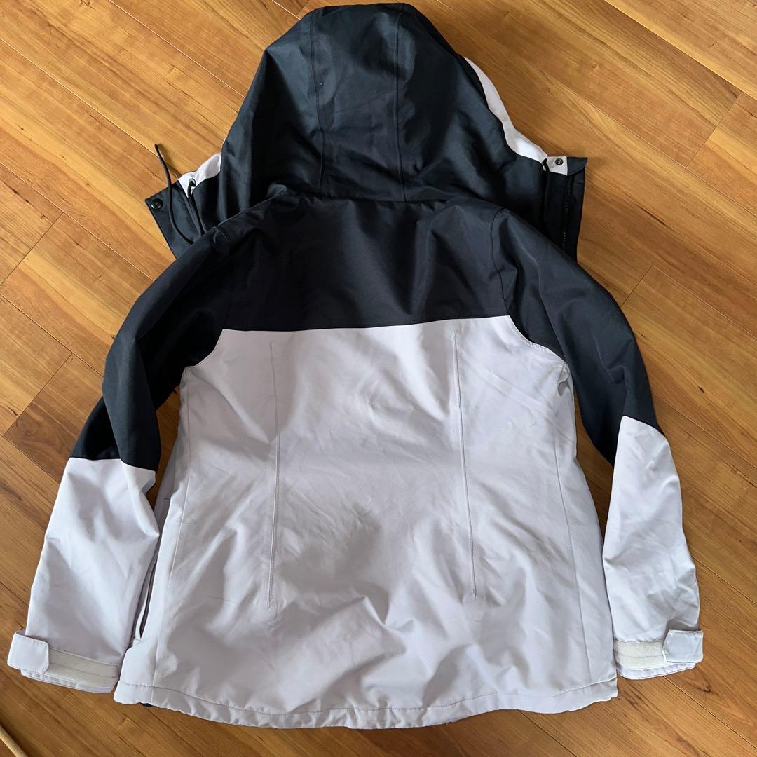 VOLCOM スノボウェア　S