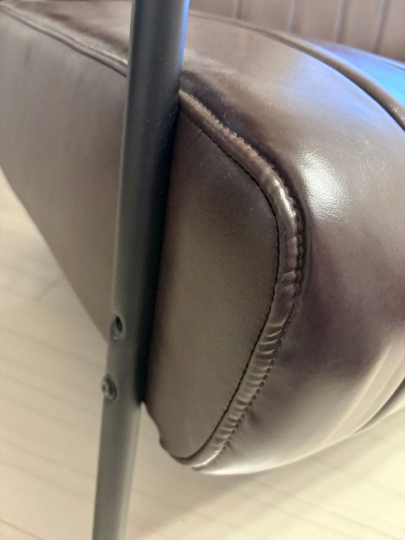 ☆送料込み+組立不要☆高級感あるソファ 〜肘掛け付き〜