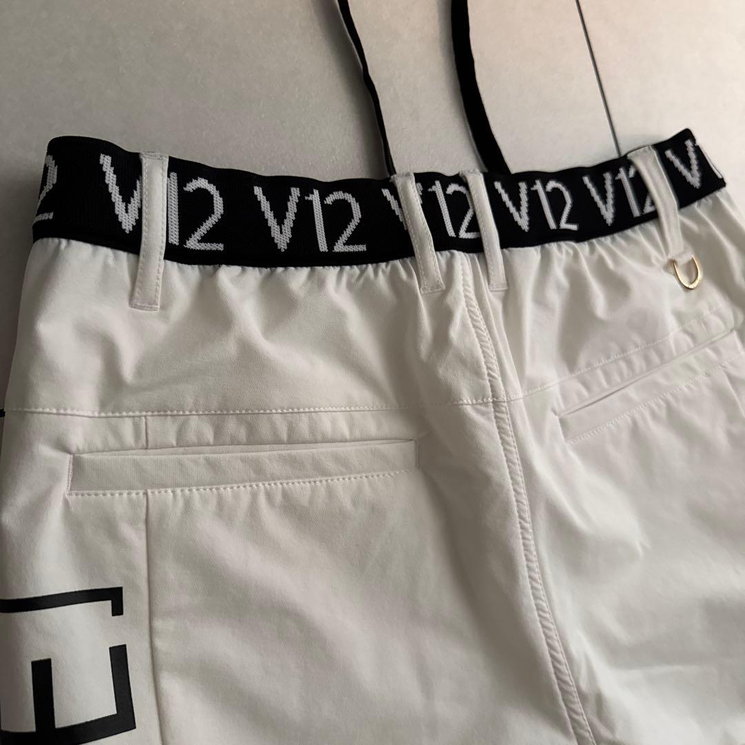 美品V12ホワイトパンツ　ライオンロゴ