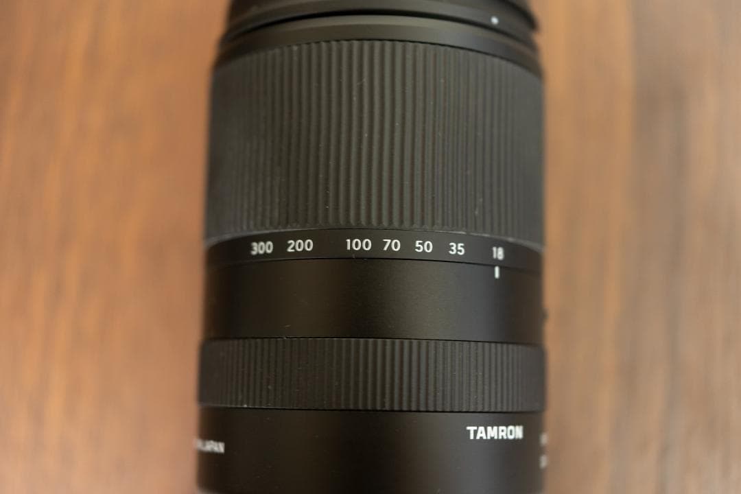 Tamron 18-300mm F3.5-6.3 ソニーEマウント