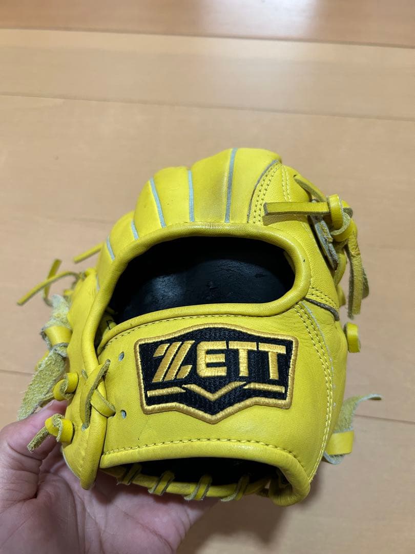 大人用　ZETT 軟式グローブ 内野手用　イエロー