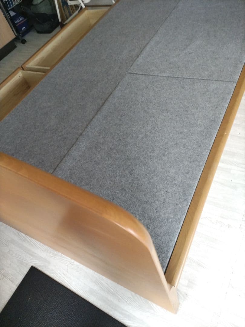 新春セール！札幌市近郊の方限定！送料無料！大塚家具 収納付きセミダブルベッド