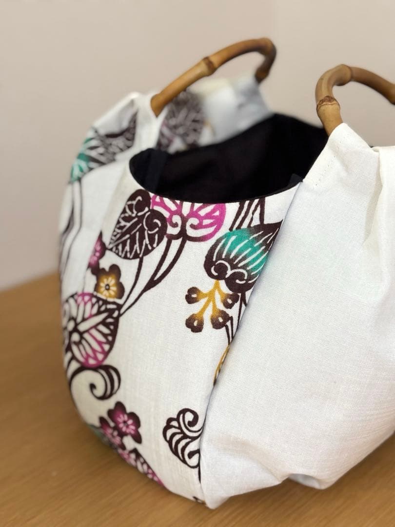 和装バック着物バック琉球紅型・琉球柄・葵の柄（白）入学卒業結婚七五三振袖お宮参り