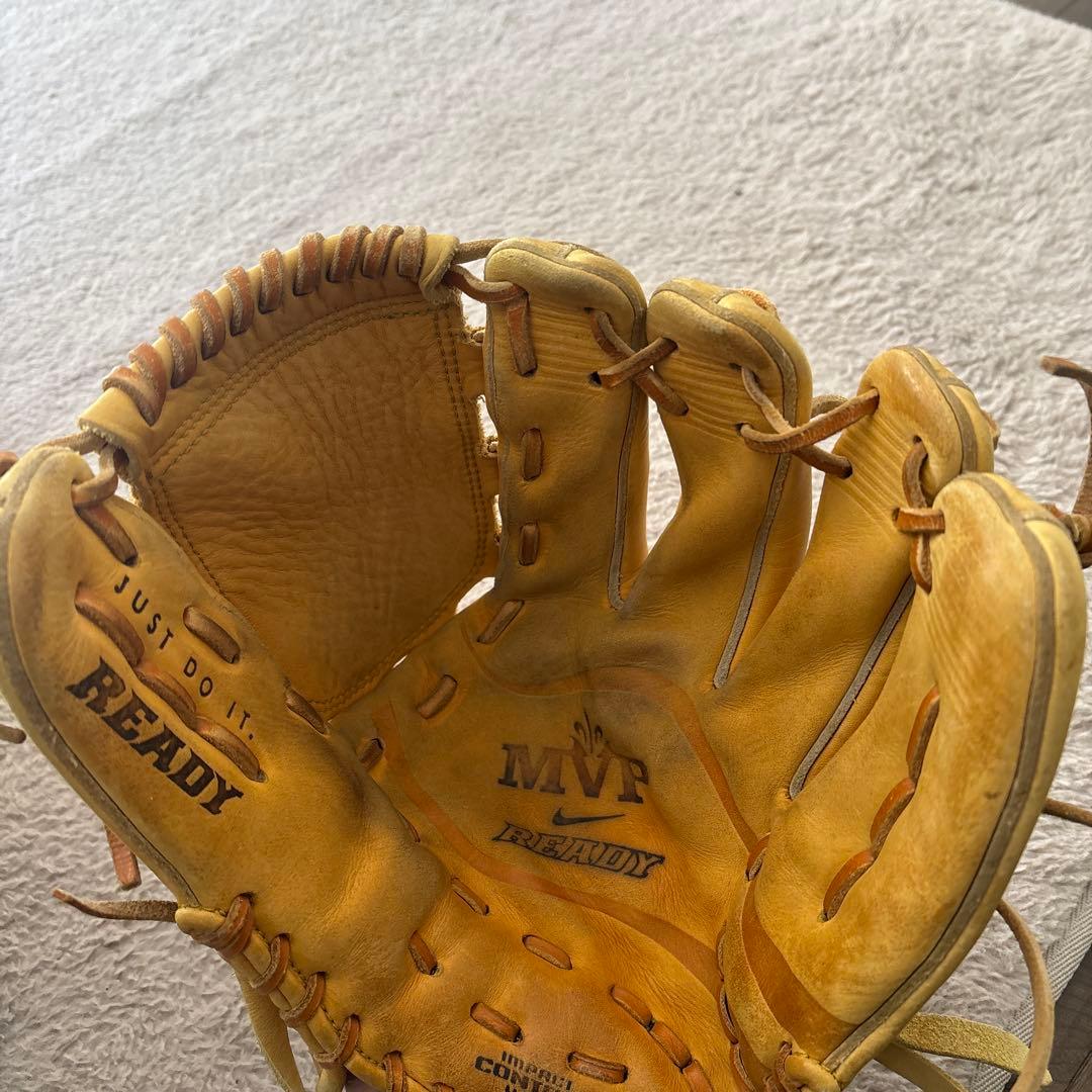 Nike MVP 軟式グローブ ベージュ