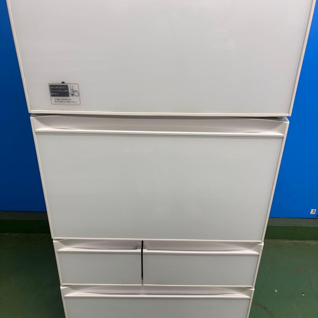 592 東芝大型冷蔵庫　400L強　自動製氷　小型　右開き　5ドア　ガラスパネル