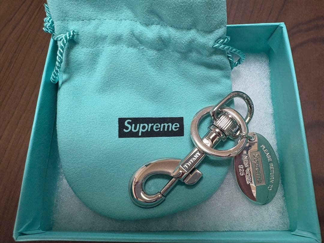 Tiffany Supreme キーリング