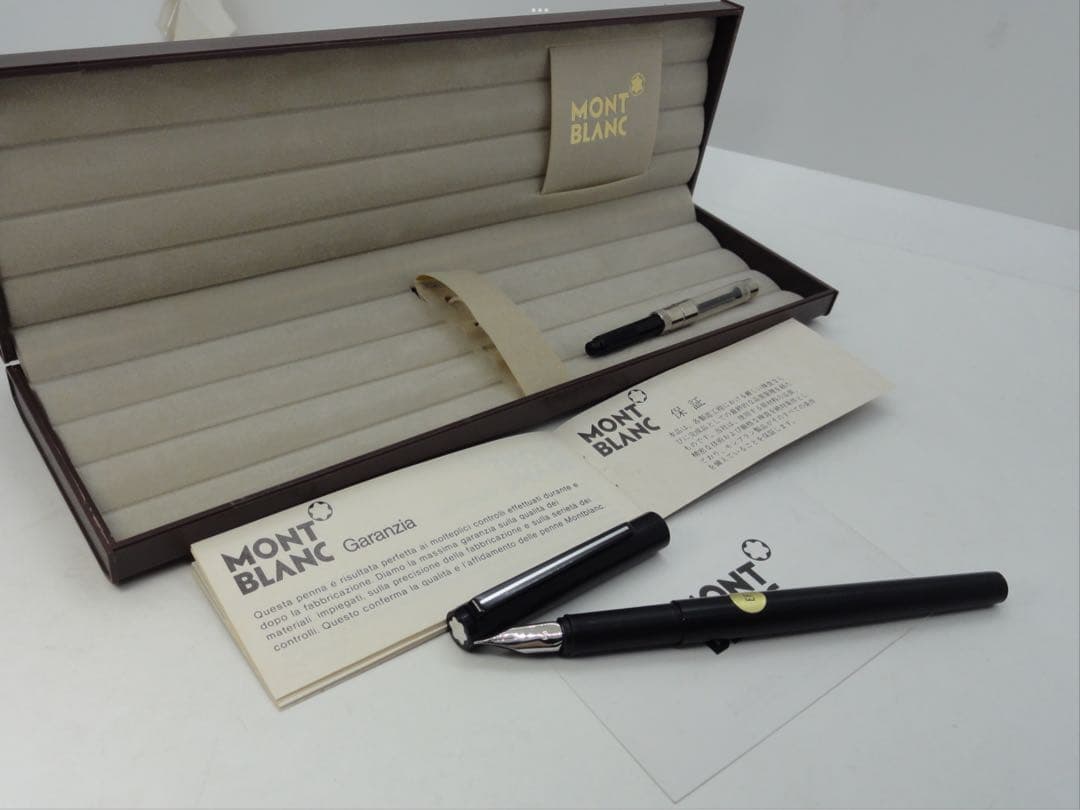 Mont Blanc ブラック 万年筆 インクカートリッジ付き
