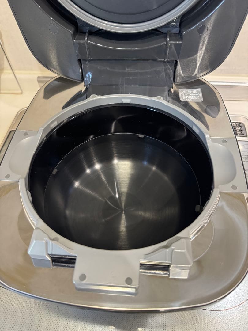 象印 炊飯器 1升 炎舞炊き 圧力IHタイプ NW-FB18 1ヶ月使用