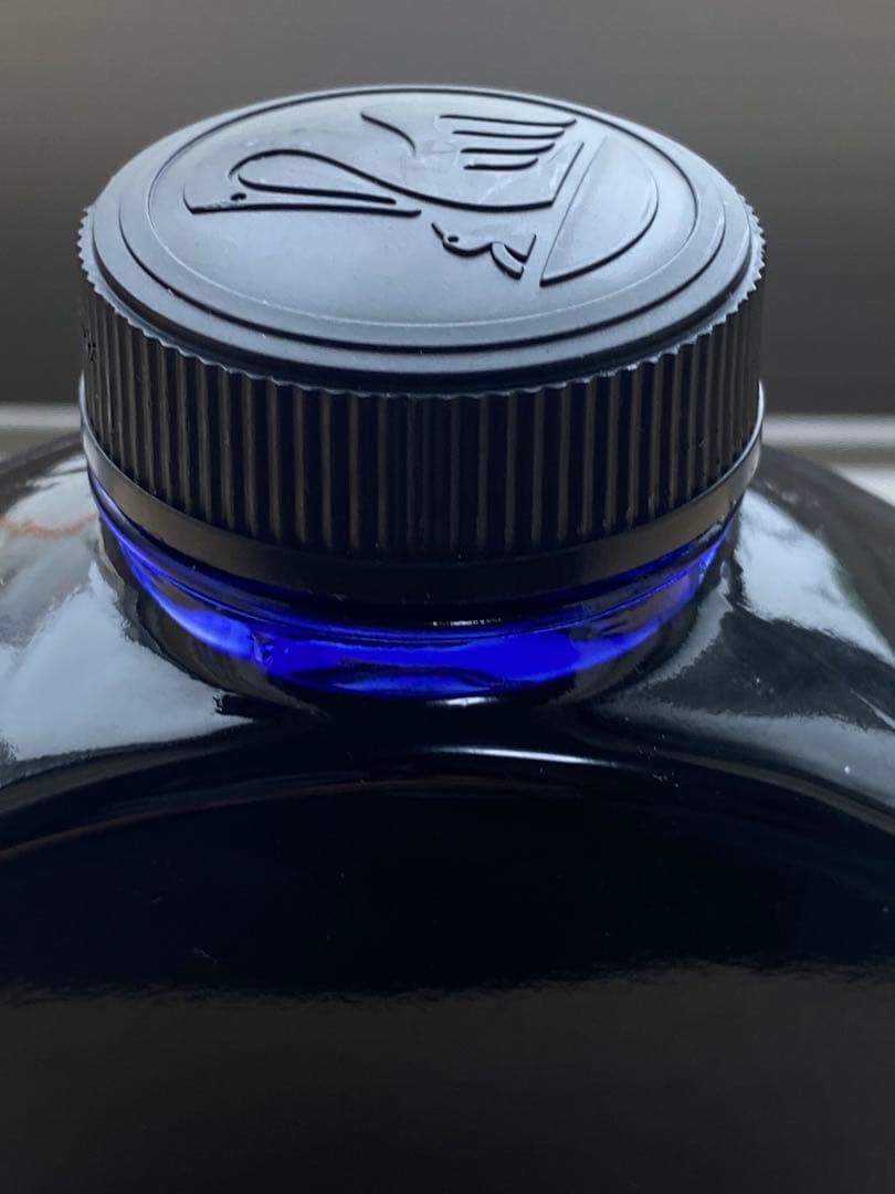 Pelikan M1000 万年筆とロイヤルブルーインクのセット。