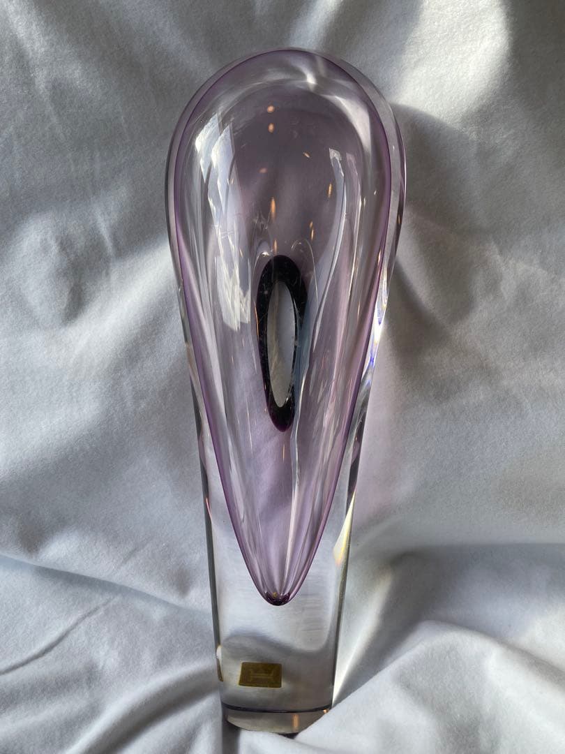 ノルウェー　ハデランド　ヴィンテージ・アートガラス　紫色ガラス花瓶