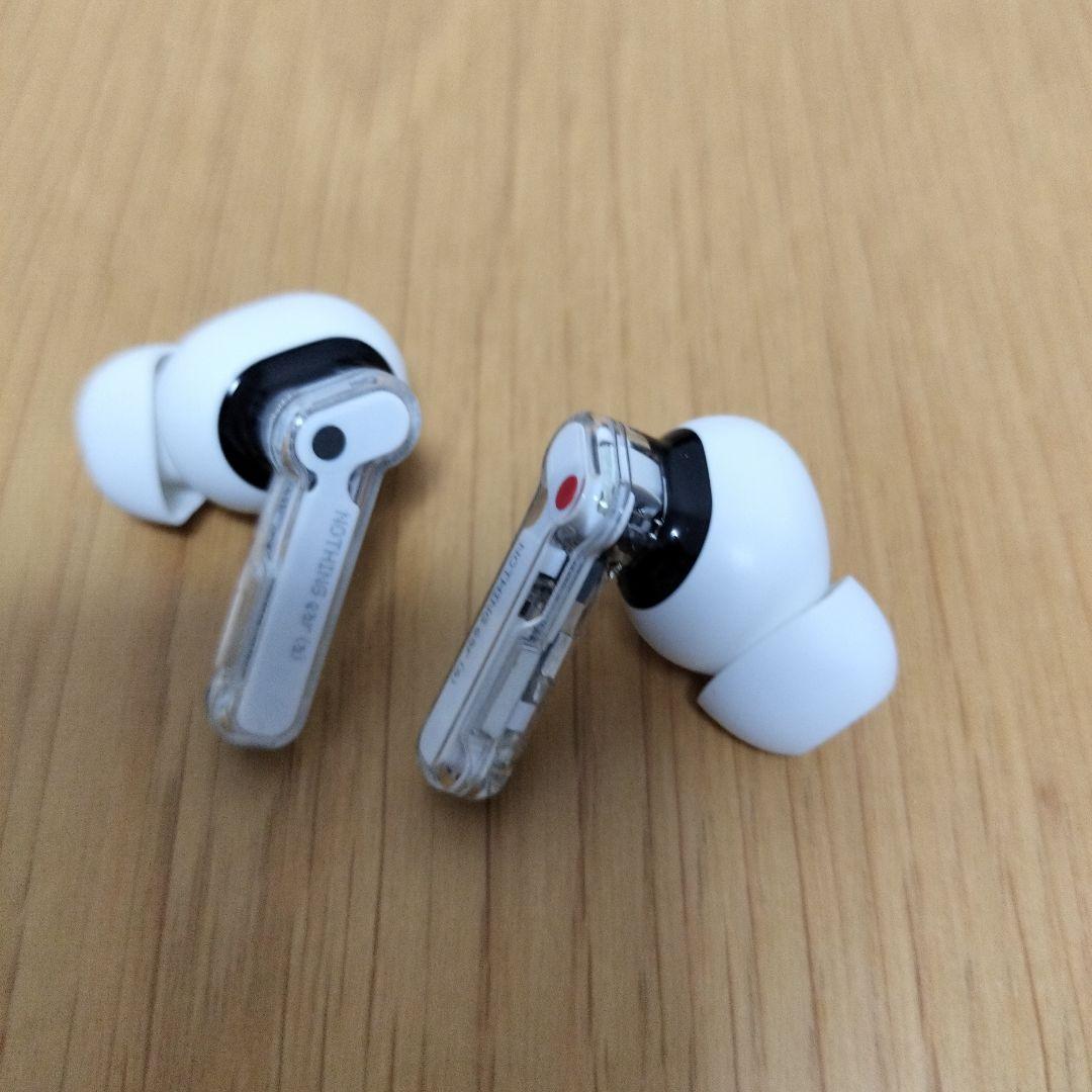 nothing ear (a)　ワイヤレスイヤホン　ケース付き