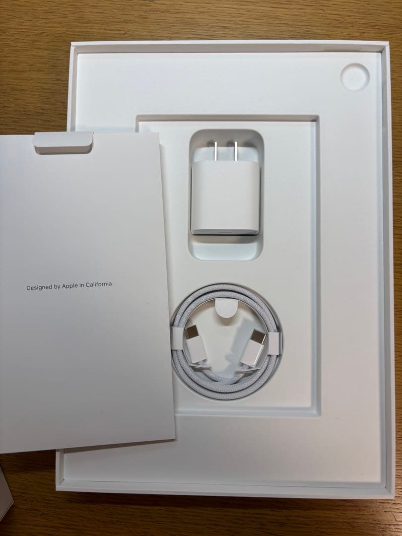 iPad A16 第11世代 128GB バッテリー100%