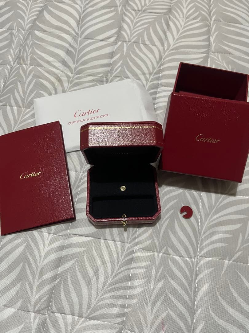 カルティエ　ラブ　LOVE シングルピアス　K18 イエローゴールド　片耳