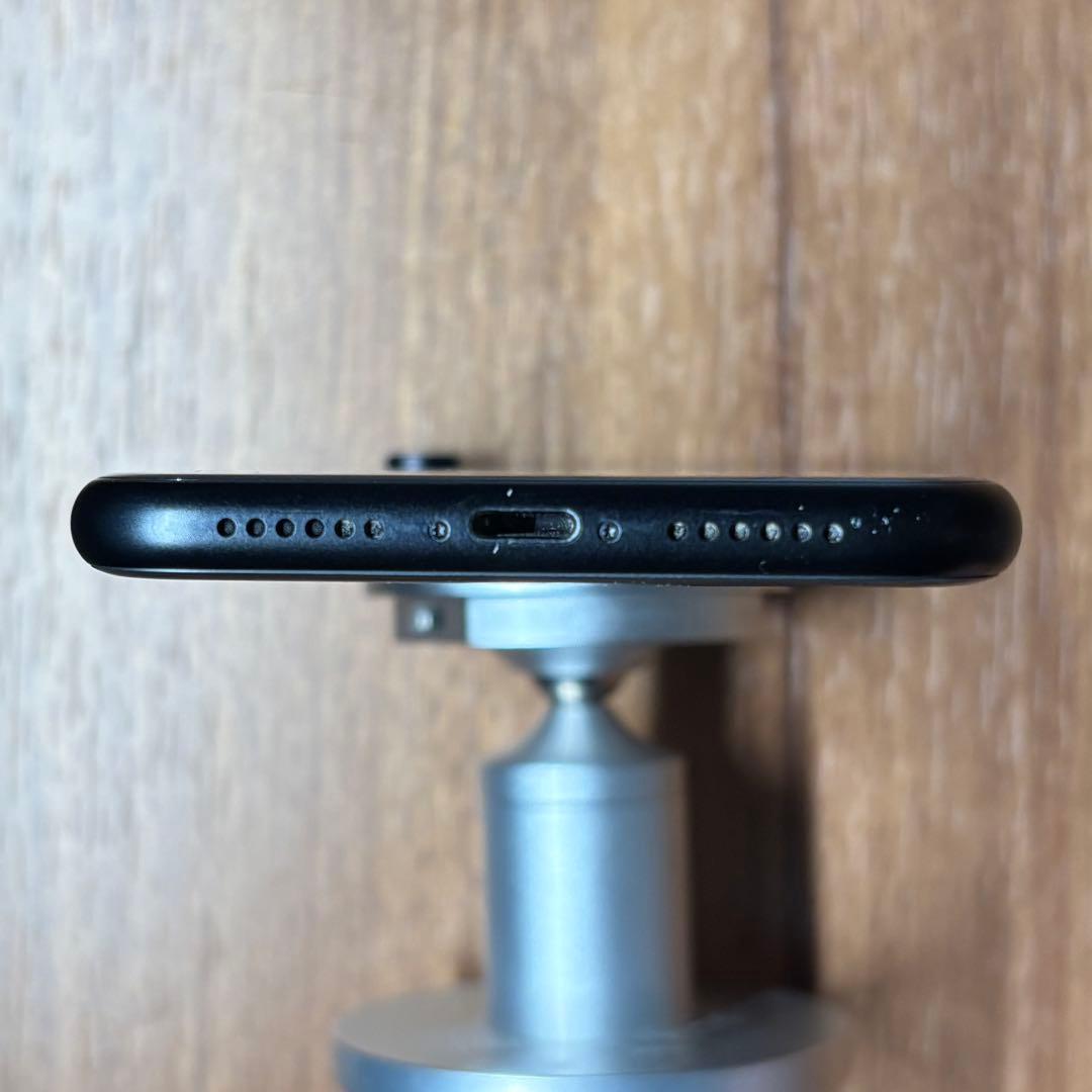 iPhone XR 64GB ブラック docomo SIMロック解除済 84%