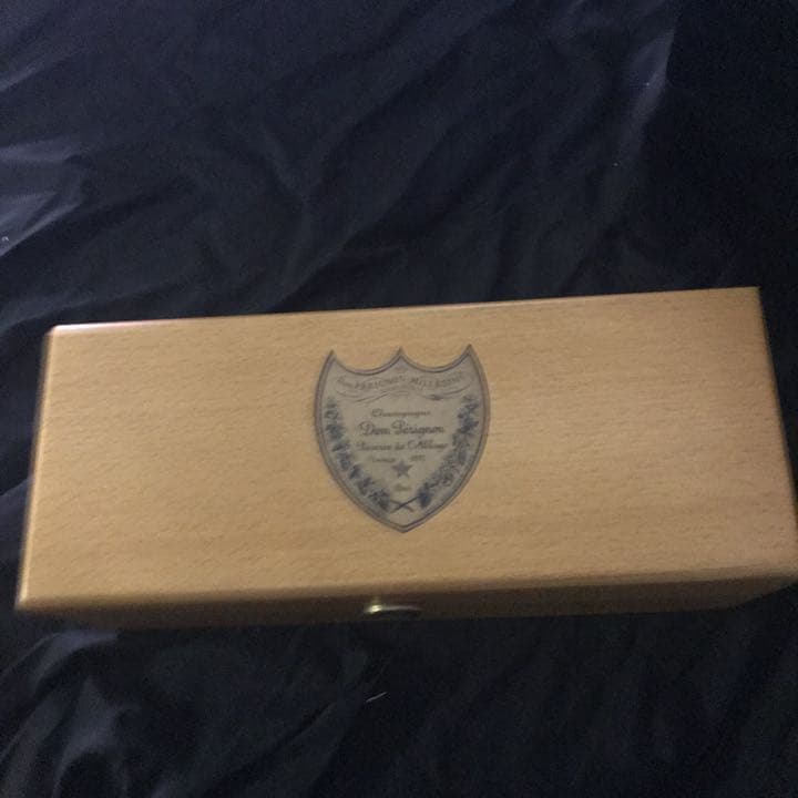 アルマンドとドンペリゴールドから瓶と箱セット