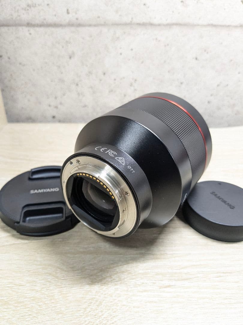 ★未使用級★SAMYANG サムヤン AF 85mm F1.4 FE 元箱