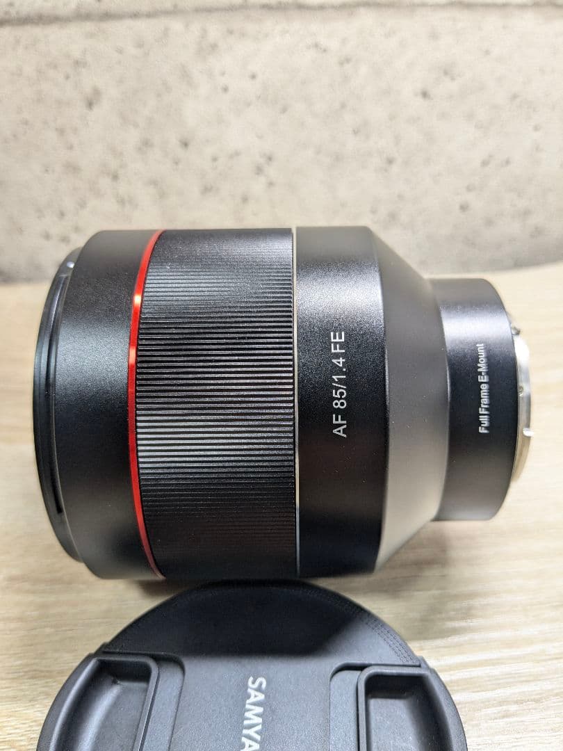 ★未使用級★SAMYANG サムヤン AF 85mm F1.4 FE 元箱