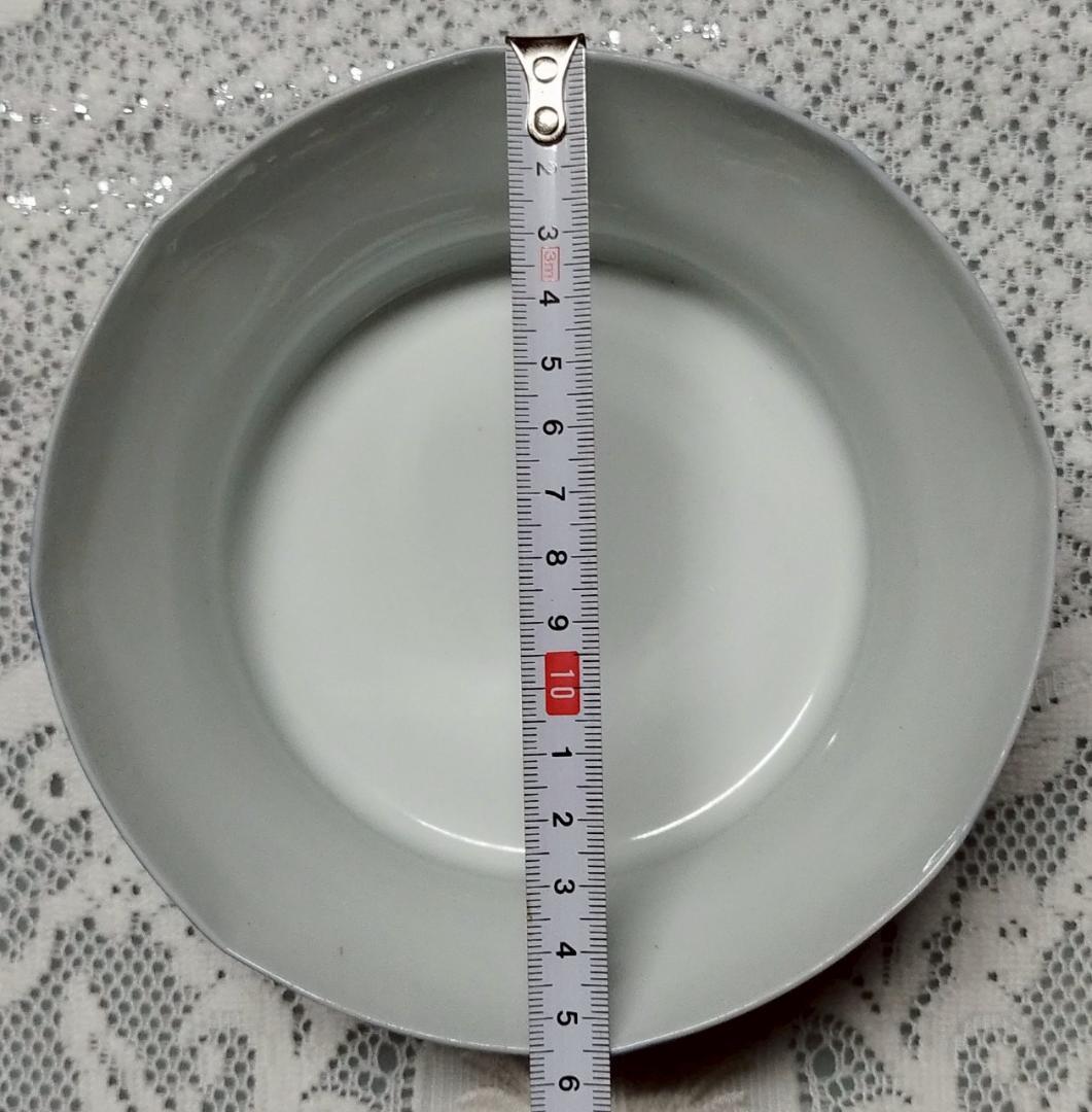 食器セット 皿10枚とカップ6個