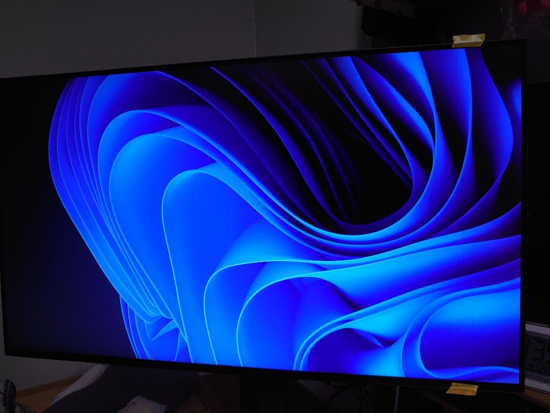 LG UltraGear 27GP95R-B 4K@144Hz ライン抜けあり