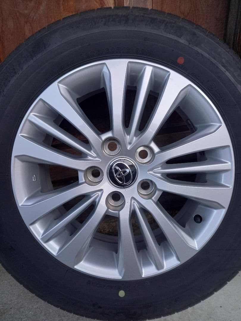 ゆきです！トヨタ 16インチ ホイールセット