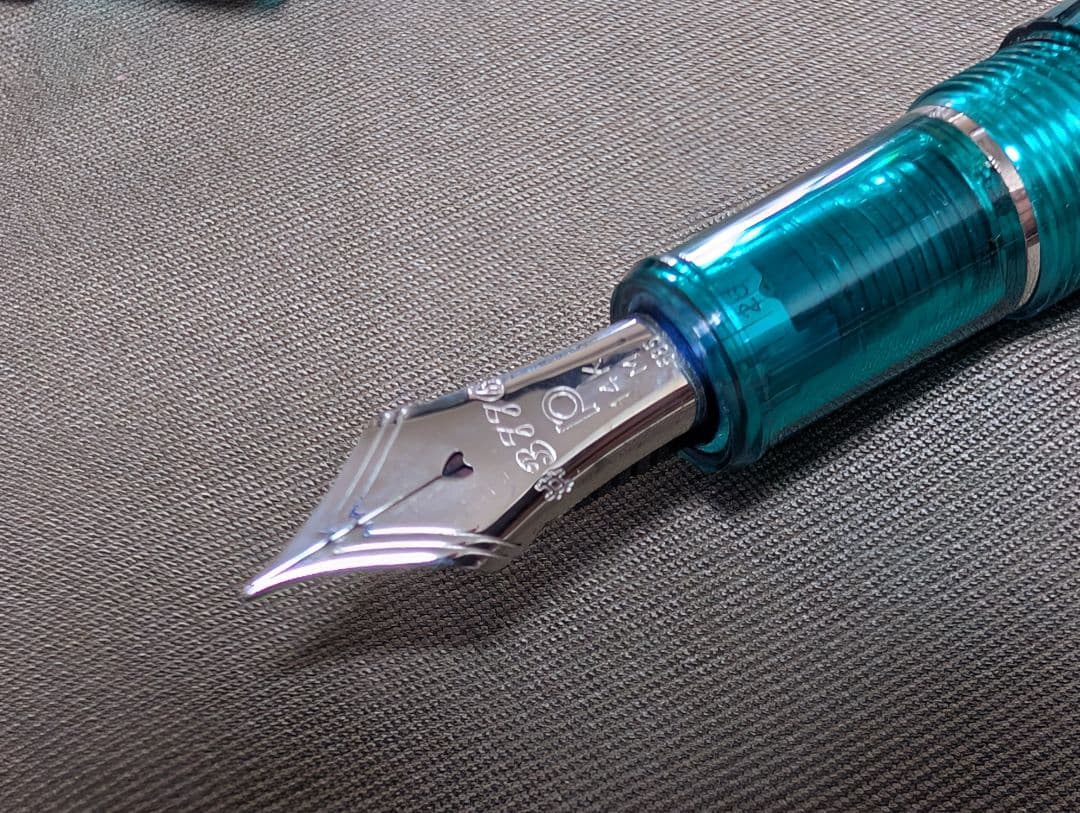 PLATINUM Century 万年筆　薫風　中字　M