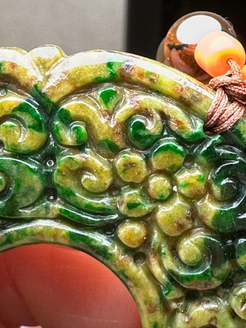 翡翠　花青種(黄＋緑)　ビンテージ　お花　玉璧　別格　【A貨　未処理】
