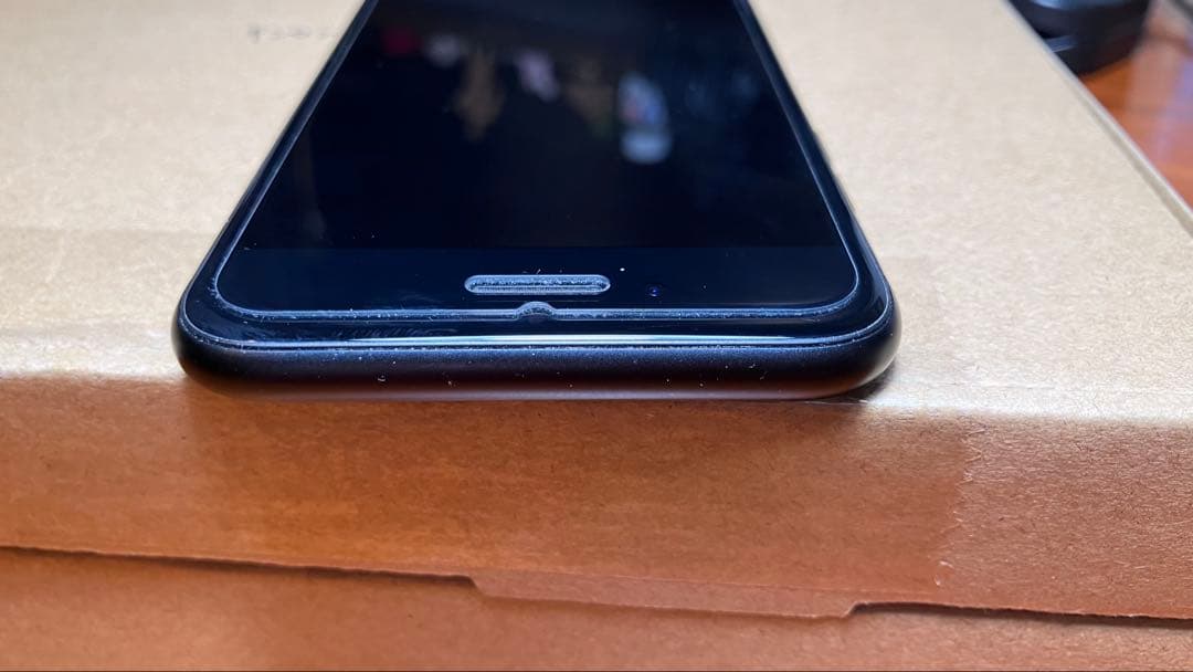 iPhone SE2 128GB ブラック中古 特に不具合なし 本体のみ