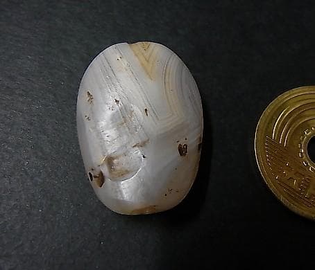 ★K0401★ 古代石 (214) 出土　リアルなスレマニ　 縞瑪瑙 ビーズ