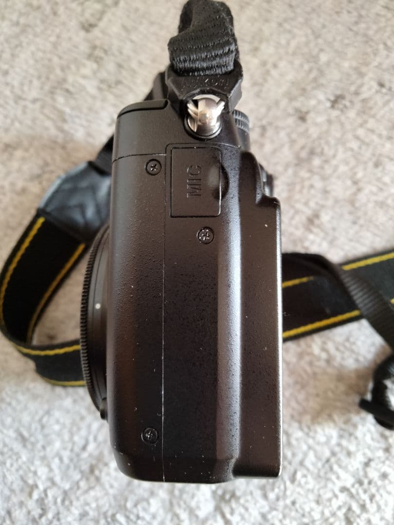 ニコン　COOLPIX　P7000