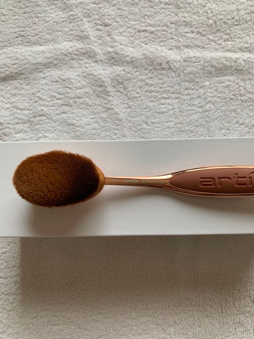 新品未使用アーティスメイクアップブラシ　エリートコレクション オーバル7(RG)