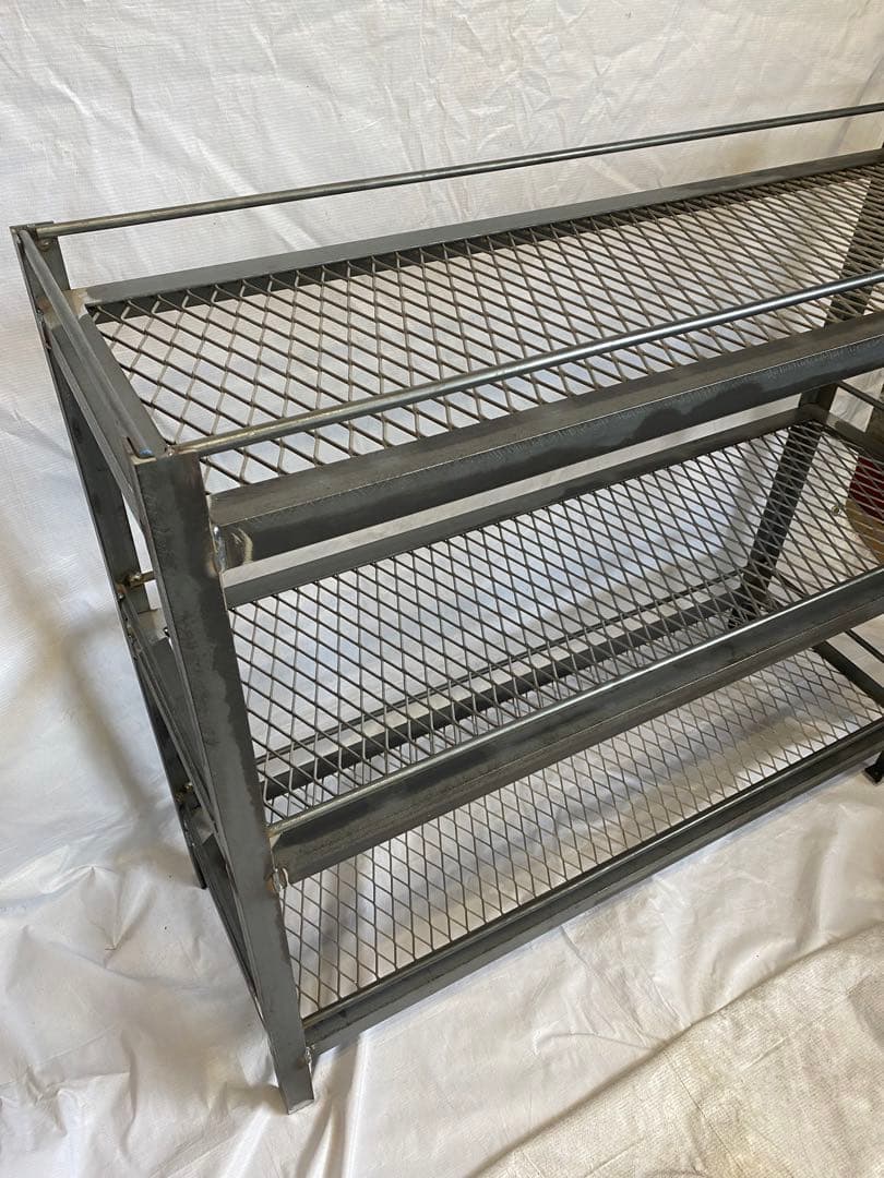 アイアンシェルフ　スチールラック　多肉植物　植物棚　アイアンラック