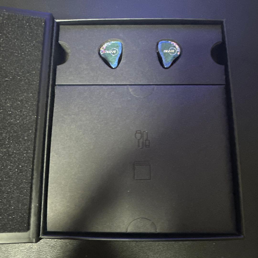 イヤホン ZIIGAAT LUNA