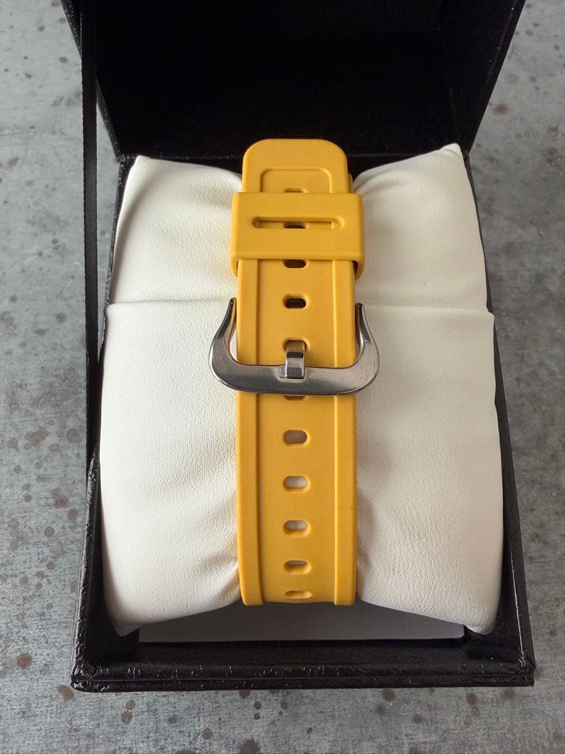 時計 G-SHOCK GA-2110SU-9AJF