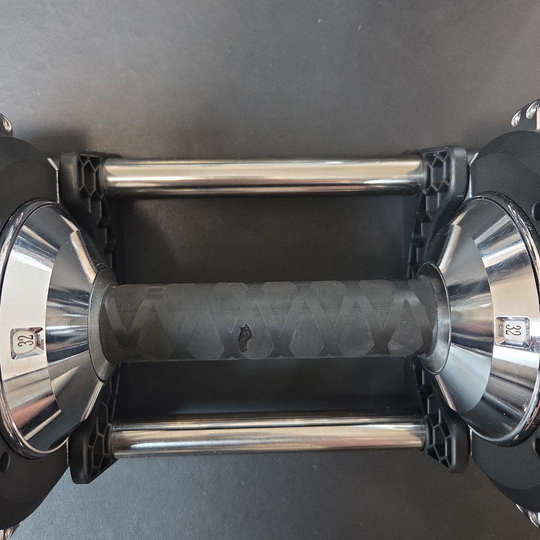 引き取り限定　可変式ダンベル３２キロ　１キロ刻み