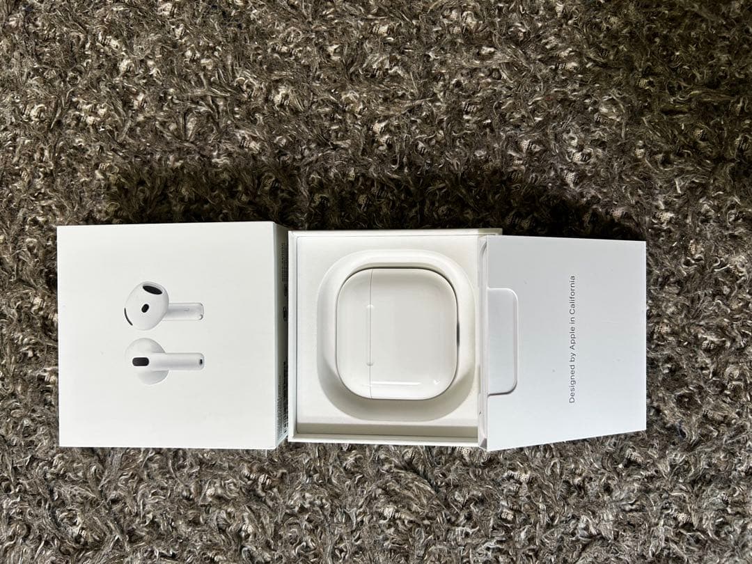 Apple AirPods 4 本体　ケース　外箱